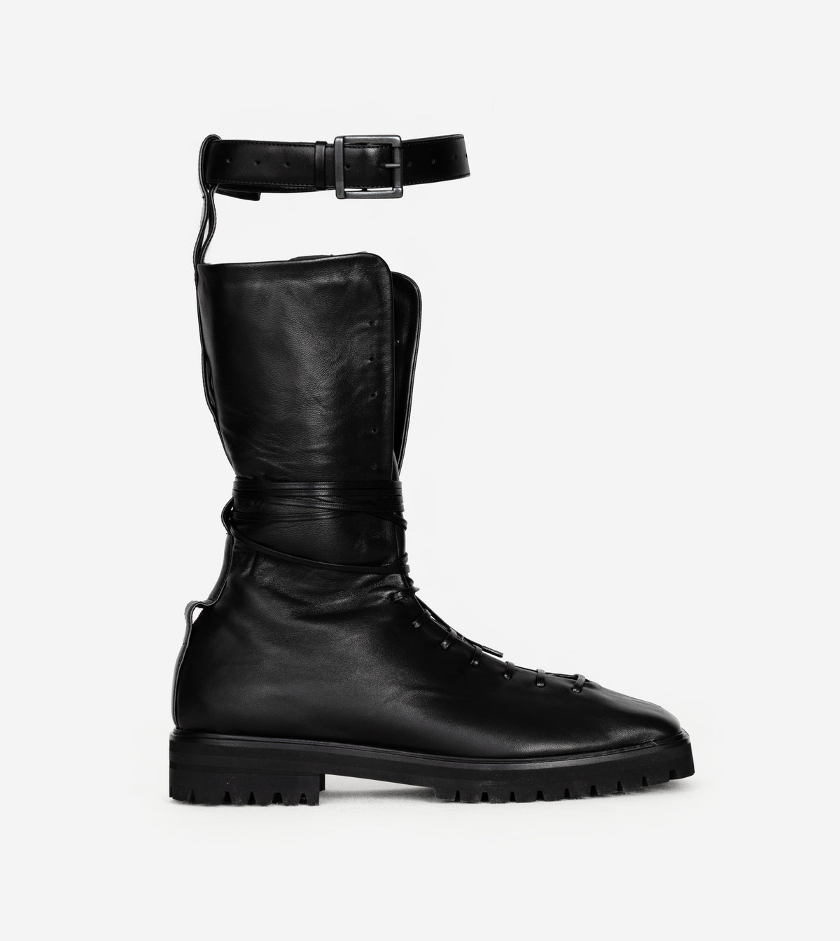 LACED-UP BOOT 001