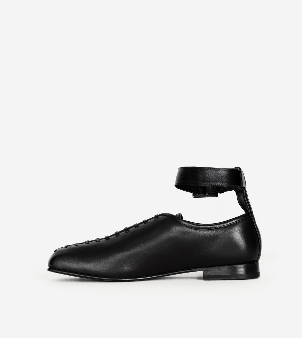 LACED-UP LOAFER 001